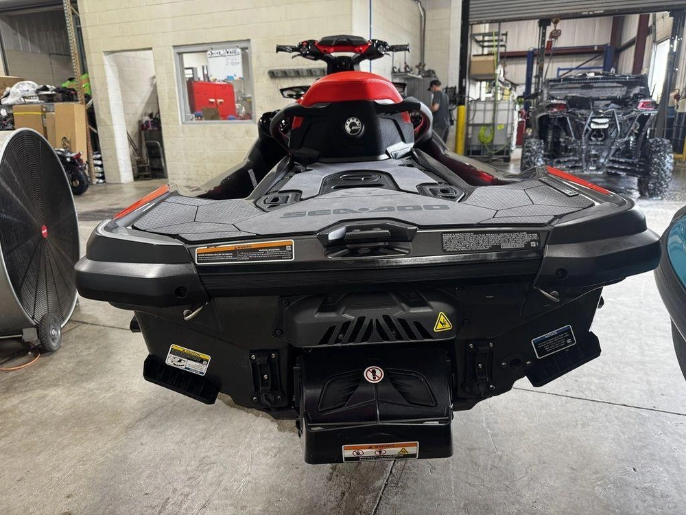 2020 Sea-doo Rxt®-x® 300 Ibr & Sound System Eclipse Black And Lava Red