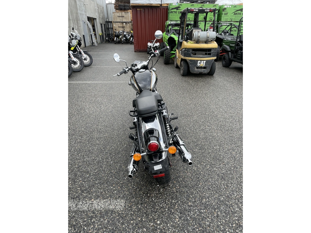 2027 Royal Enfield Classic 650 Chrome Black alt