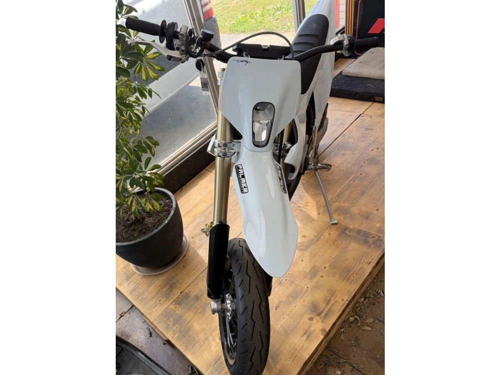 2026 Stark Future Supermoto