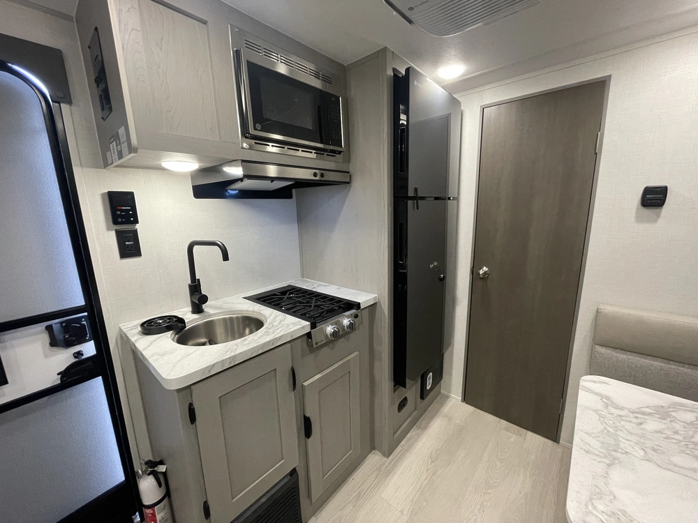 2026 Coachmen Clipper 17fq