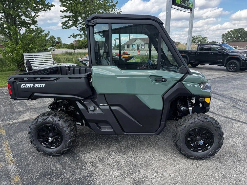 2026 Can-am Defender Dps Cab Hd9 Compass Green
