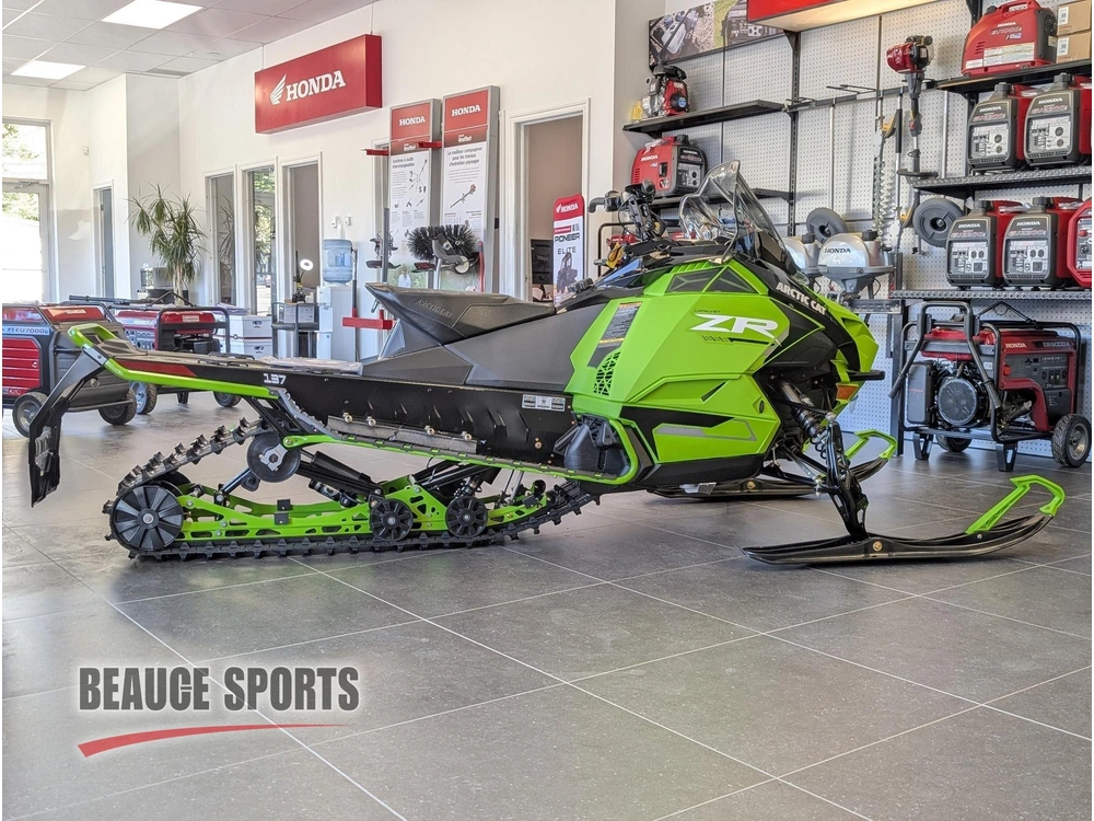 2027 Arctic Cat Zr 858 137 Eps Cn Grn Direction Assistée Suspension Fox Atac Écran Garmin El Tigre alt