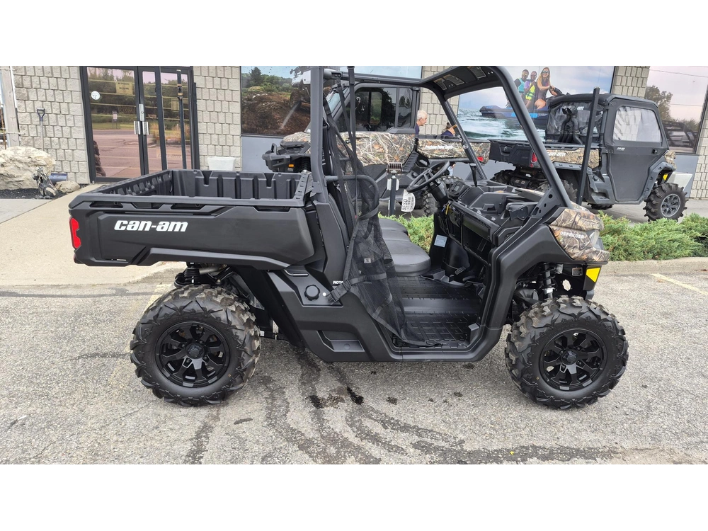 2025 Can-am Defender Dps Hd9