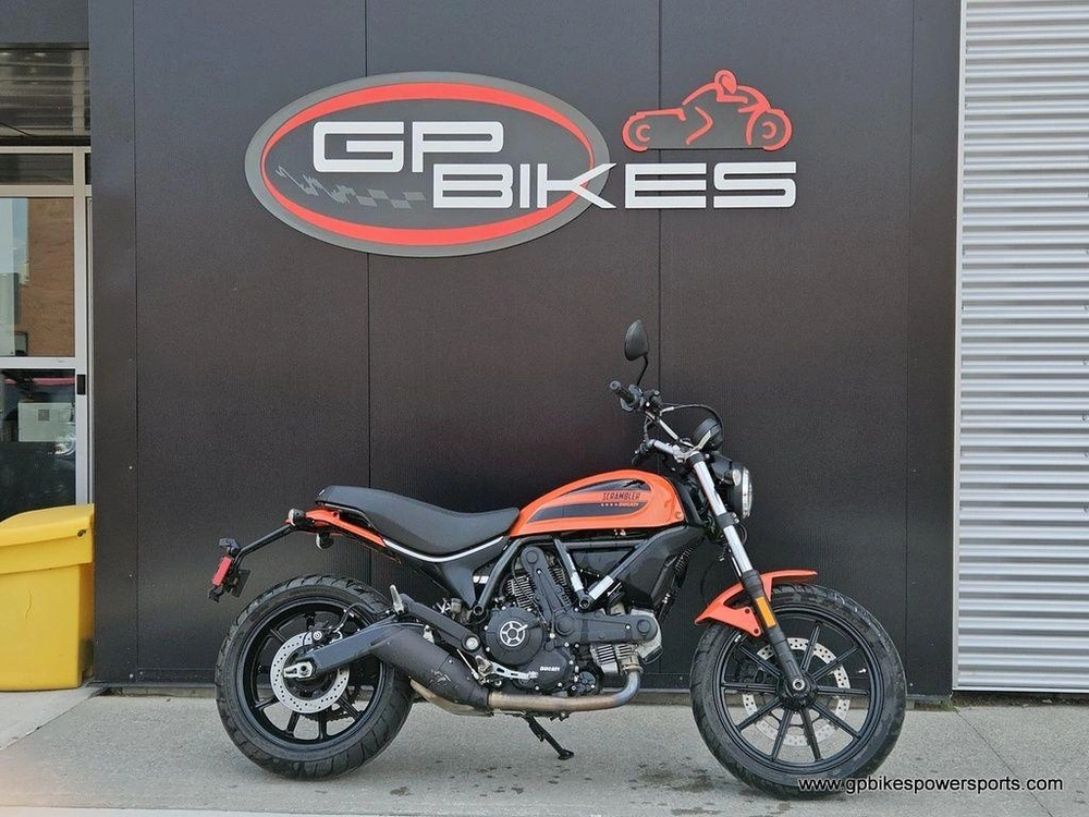 2016 Ducati Scrambler Sixty2 Atomic Tangerine