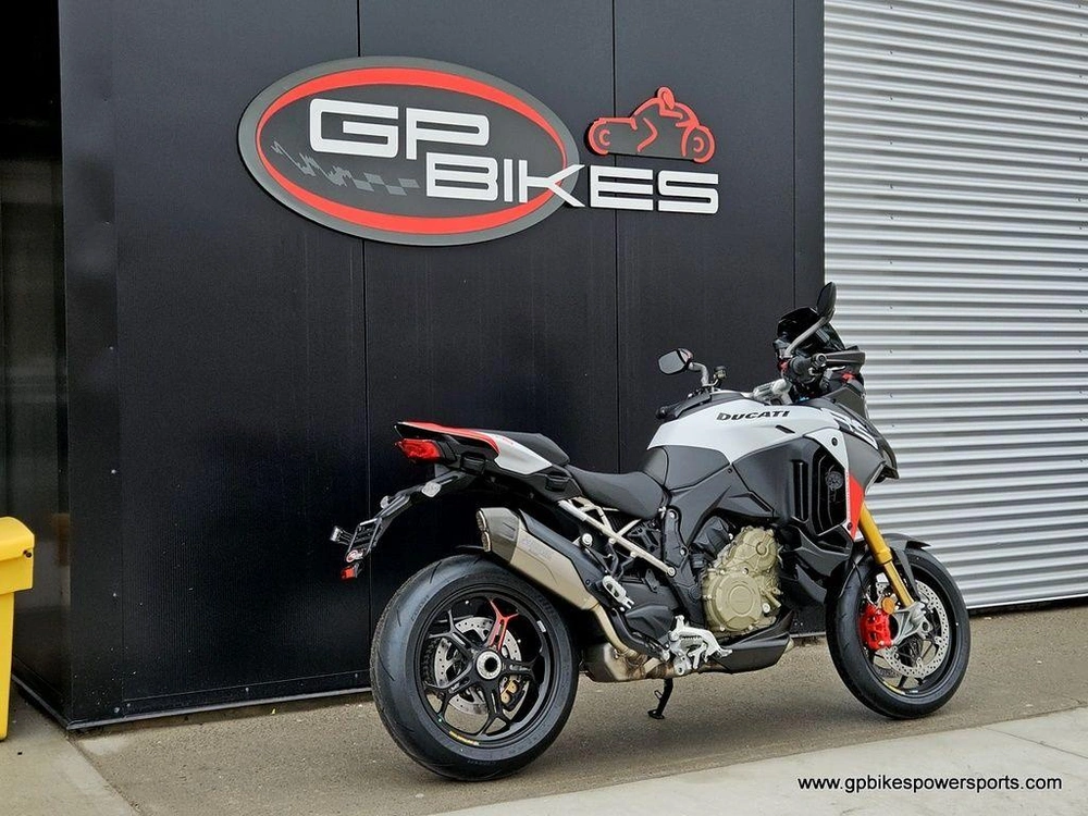 2026 Ducati Multistrada V4 Rs