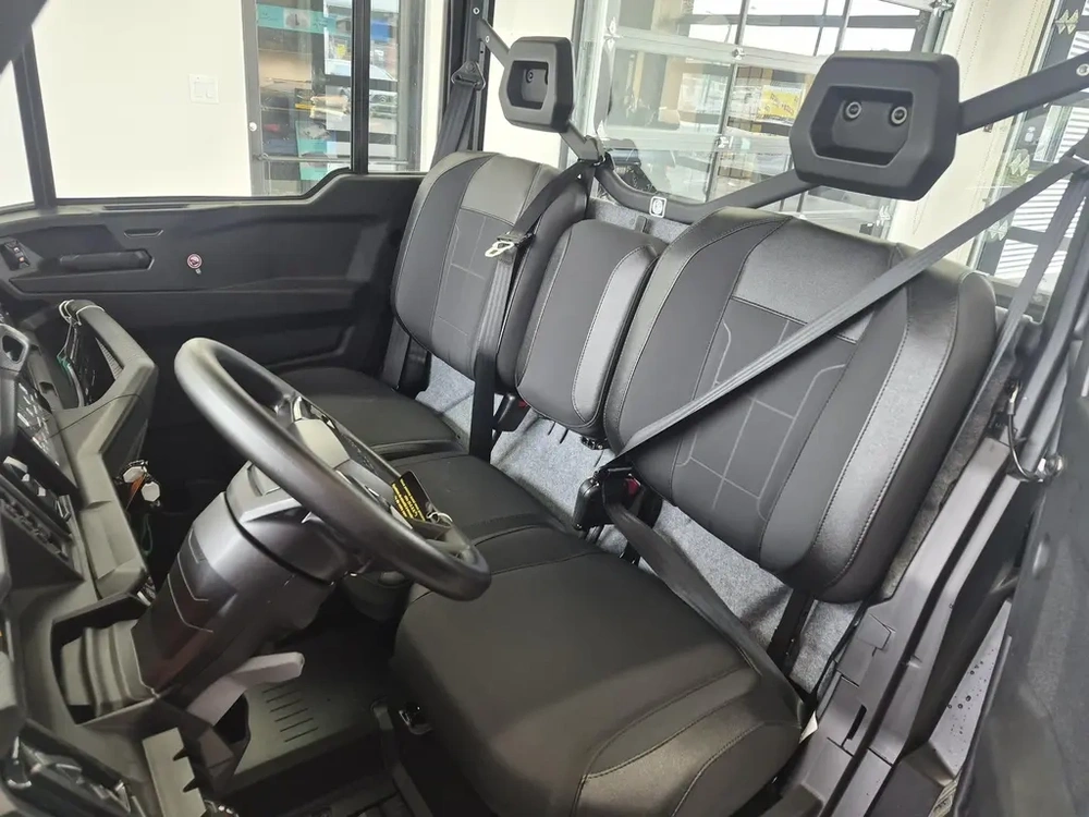 2026 Can-am Defender Xt Cab Hd11