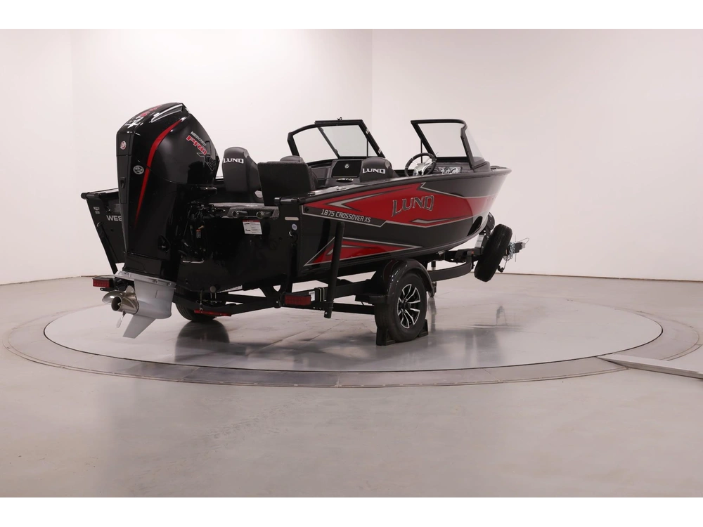 2026 Lund Boat Co 1875 Crossover Xs alt
