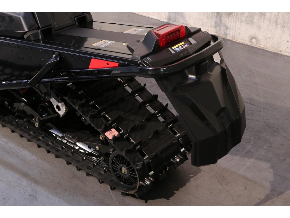 2027 Polaris 650 Indy Vr1 Dynamix 137 Snowcheck (exclusif)