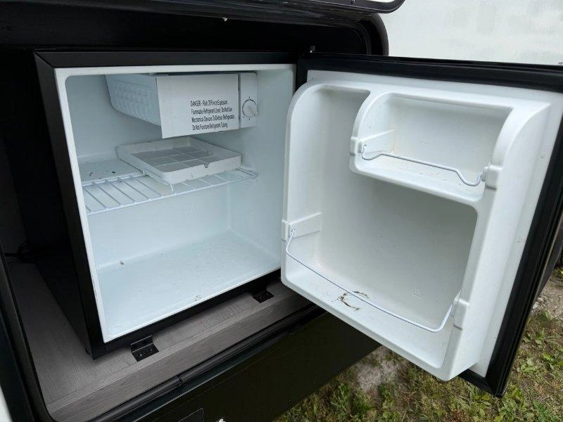 Dutchmen Kodiak 24sbh 2022 alt