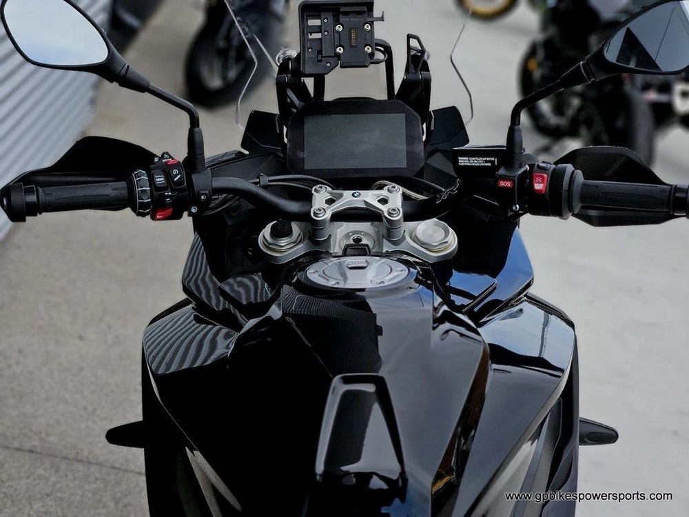 2025 Bmw S 1000 Xr Black Storm Metallic 2