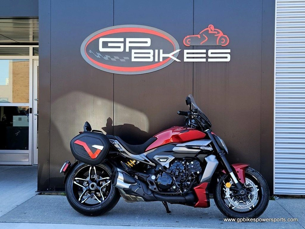 2026 Ducati Xdiavel V4 Burning Red