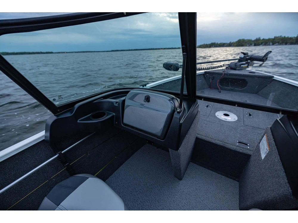 2027 Crestliner 1650 Kodiak Wt alt