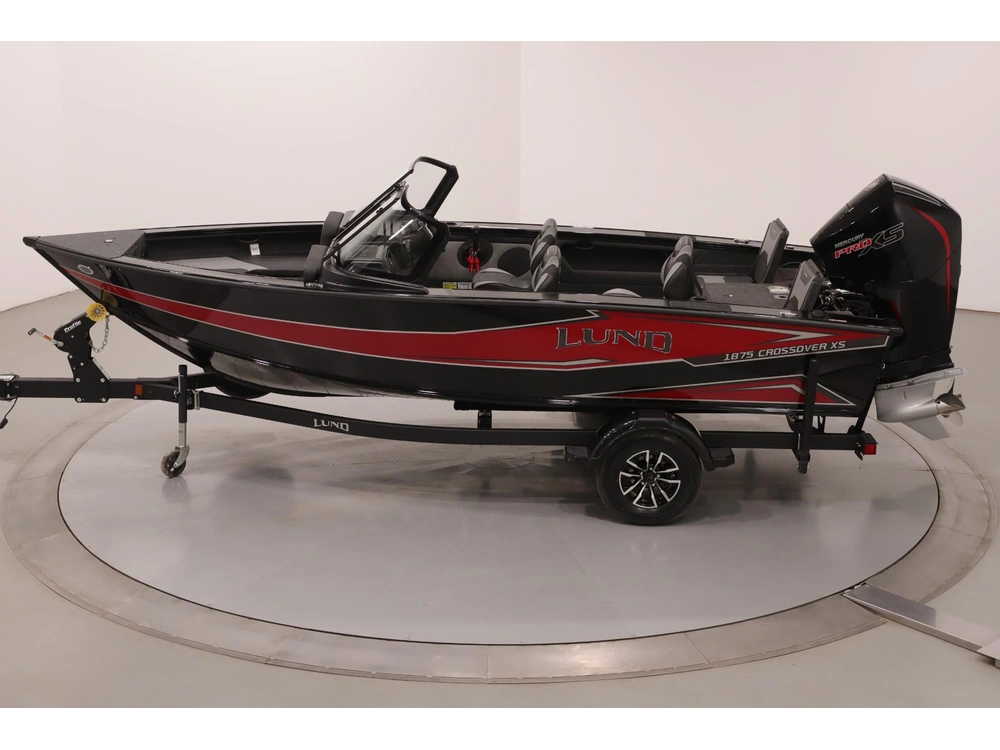 2026 Lund Boat Co 1875 Crossover Xs alt