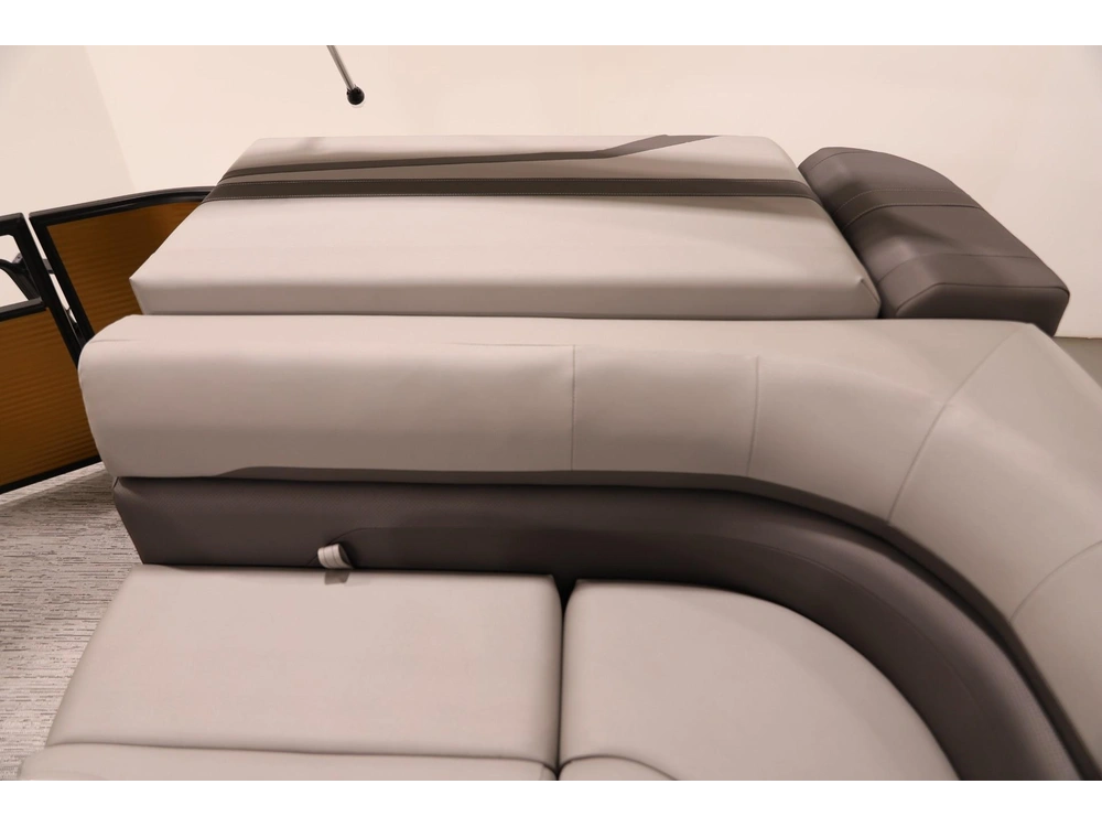 2025 Other 22 Sxlse Cruise Pontoon W/ 90hp Yamaha alt