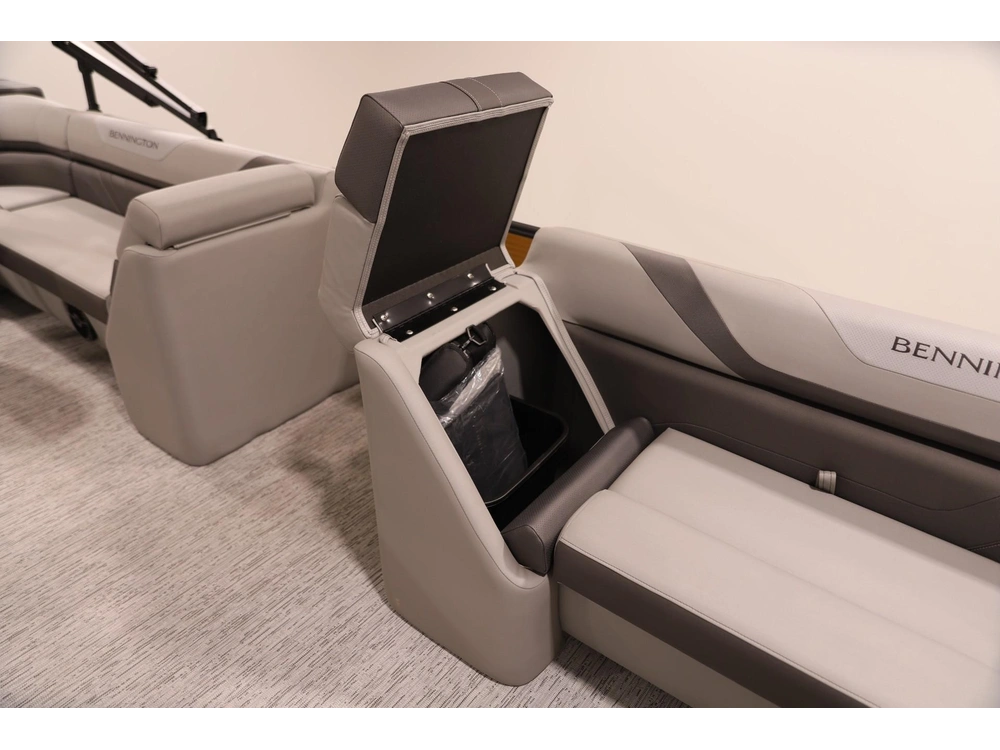 2025 Other 22 Sxlse Cruise Pontoon W/ 90hp Yamaha alt