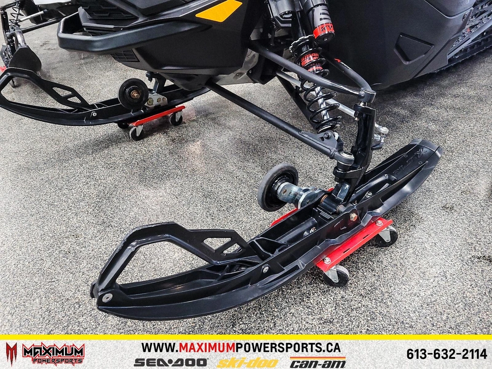 2023 Ski-doo Renegade Xrs Turbo 900 R