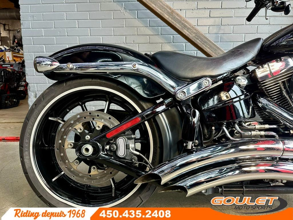 Harley-davidson Breakout 2014 alt