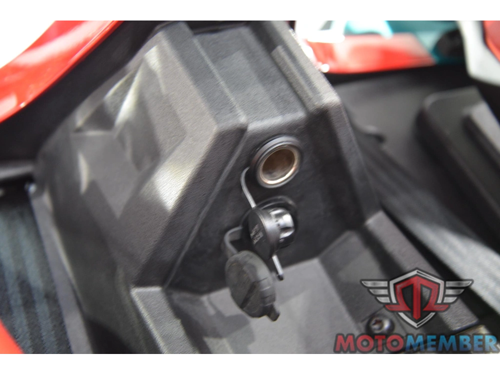 2025 Slingshot 10th Anniversary Autodrive alt