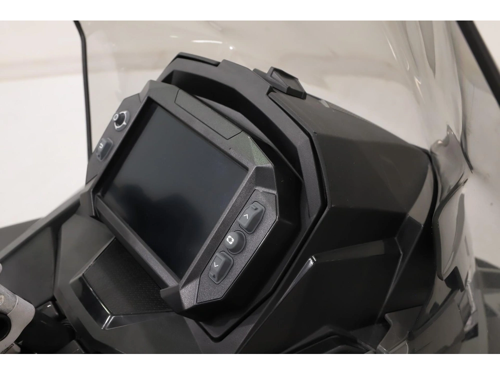 2025 Polaris 650 Indy Adventure 137 alt