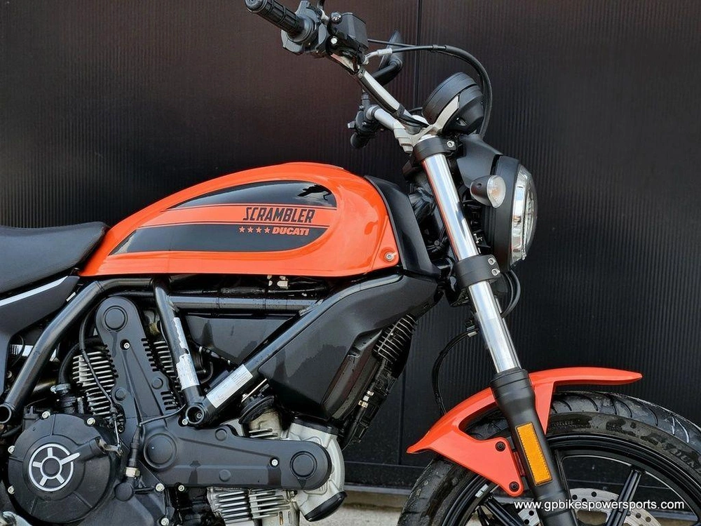 2016 Ducati Scrambler Sixty2 Atomic Tangerine