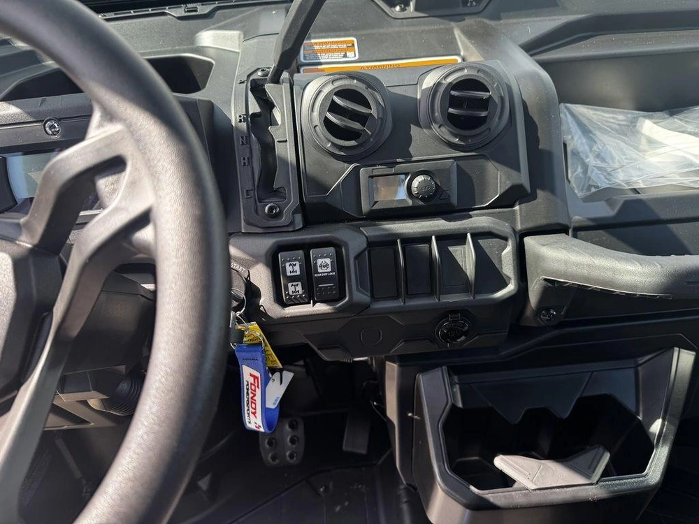 2026 Can-am Defender Max Dps Cab Hd10