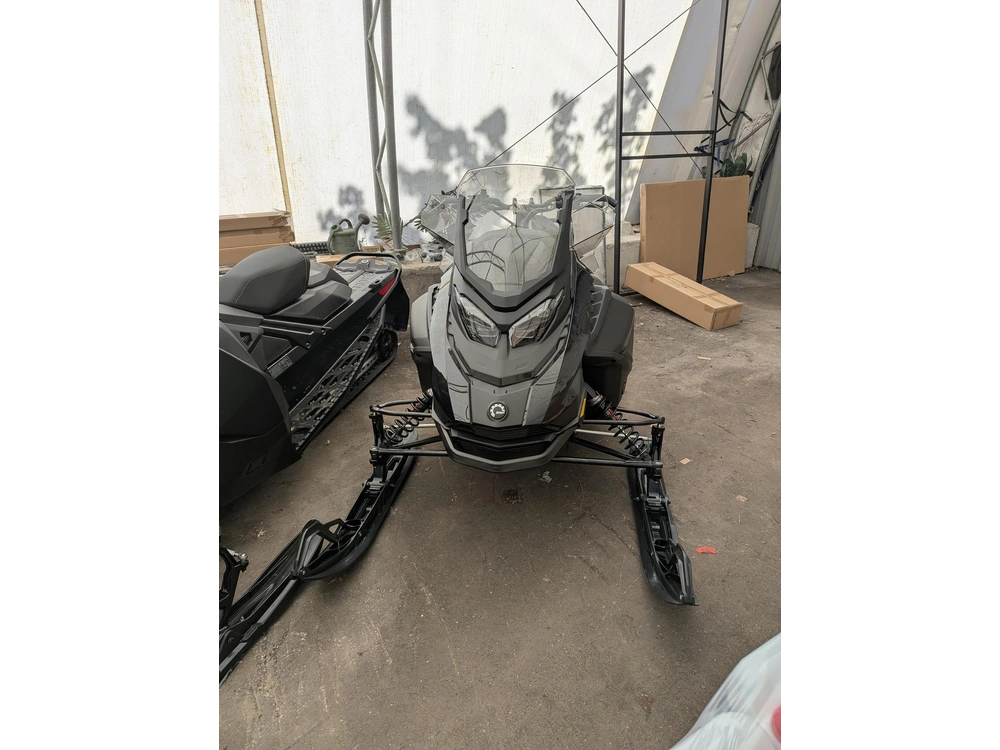 2027 Ski-doo Renegade Adrenaline 900 Ace alt