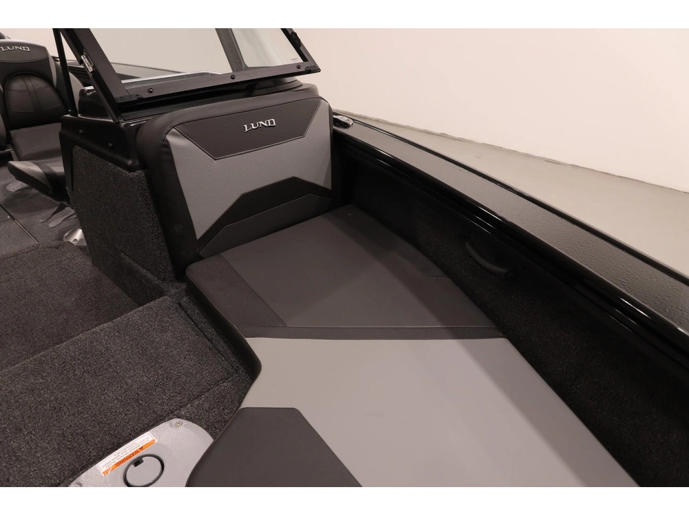 2026 Lund Boat Co 1875 Crossover Xs alt
