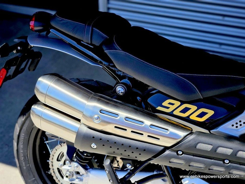 2026 Triumph Scrambler 900 Mineral Grey