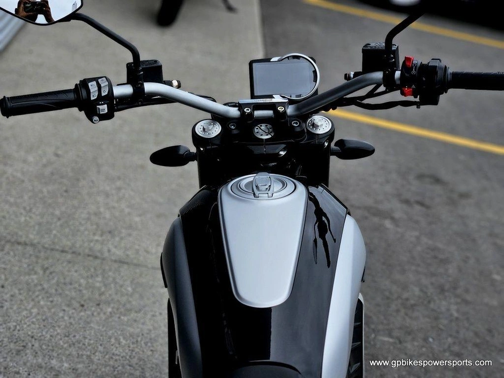 2024 Ducati Scrambler Icon Black Demo