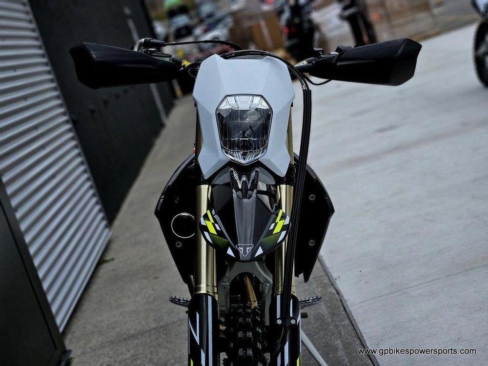2026 Triumph Tf 450-e Jet Black/pure White