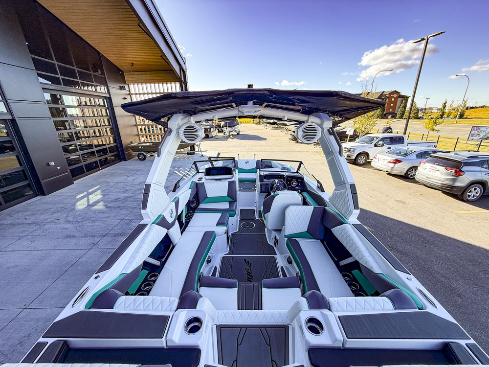 2027 Tige Boats Z3 alt