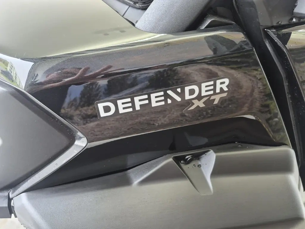 2026 Can-am Defender Xt Cab Hd11