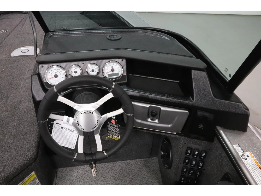 2026 Lund Boat Co 1875 Pro V Sport alt