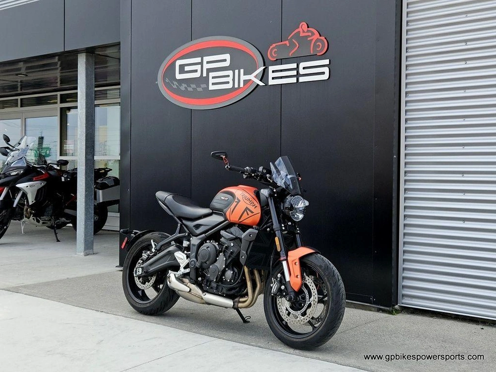 2023 Triumph Trident 660 Matte Baja Orange / Matte Storm Grey