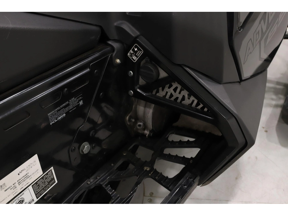 2025 Polaris 650 Indy Adventure 137 alt