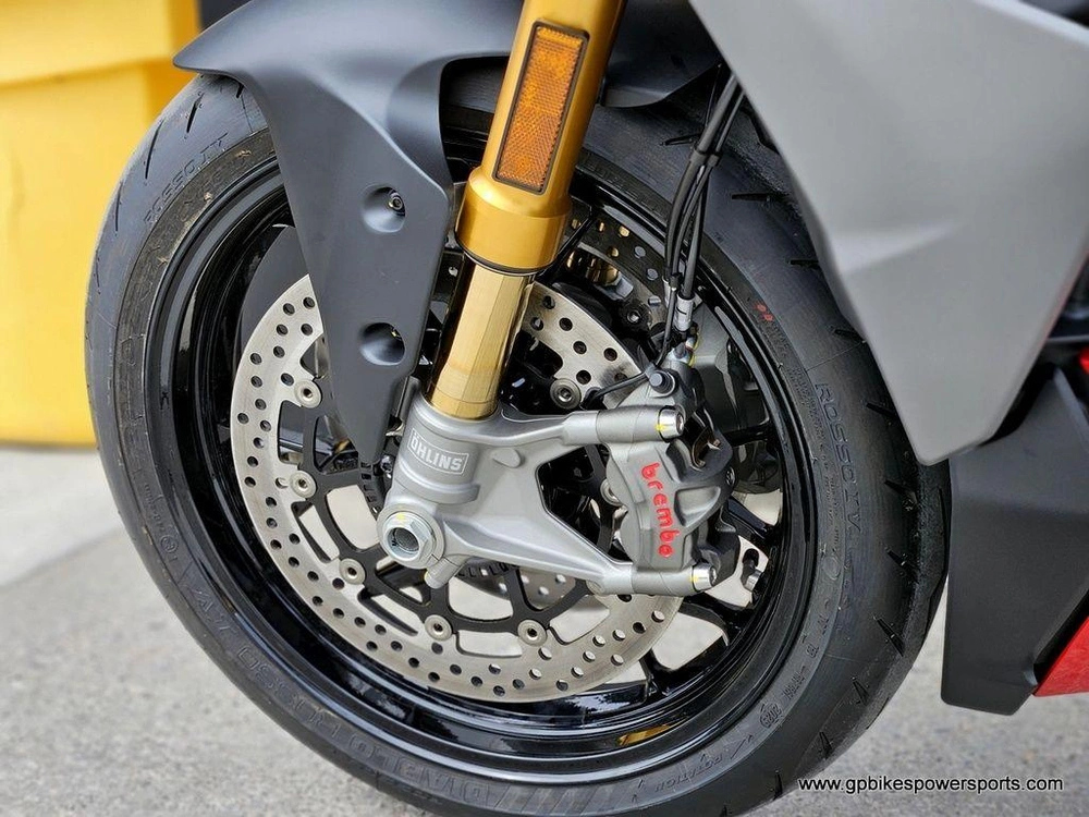 2026 Ducati Streetfighter V2 S Red
