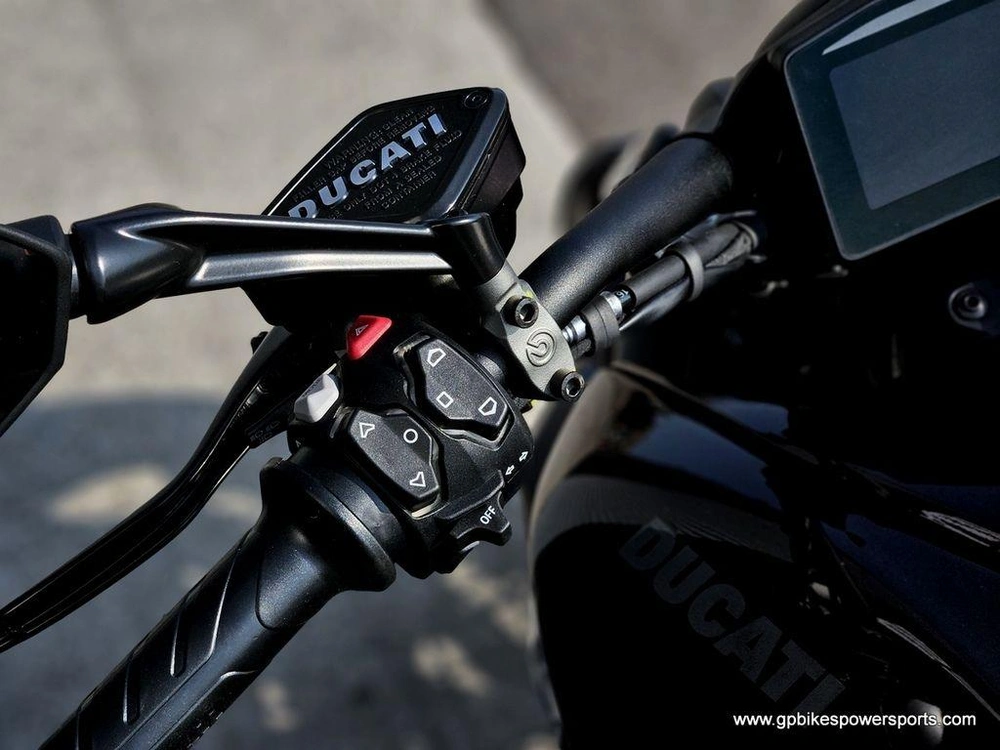 2026 Ducati Xdiavel V4 Black Lava