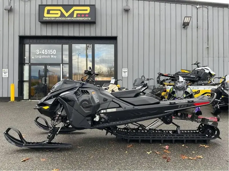 2025 Ski-Doo SUMMIT ADR W/ EDGE PKG 165" 850 ETEC