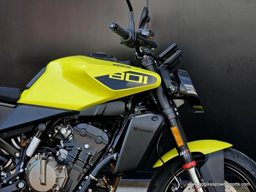 2025 Husqvarna Vitpilen 801 Demo