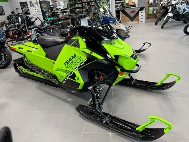 2027 Arctic Cat HCR 858 154'' 2.6''