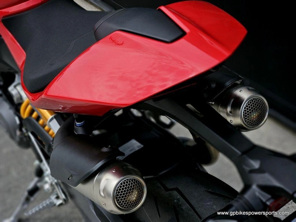 2026 Ducati Streetfighter V2 S Red