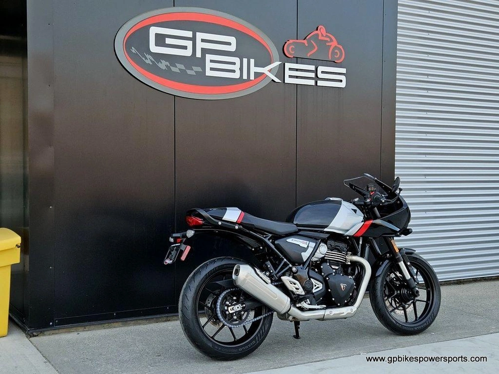 2026 Triumph Thruxton 400 Black/silver