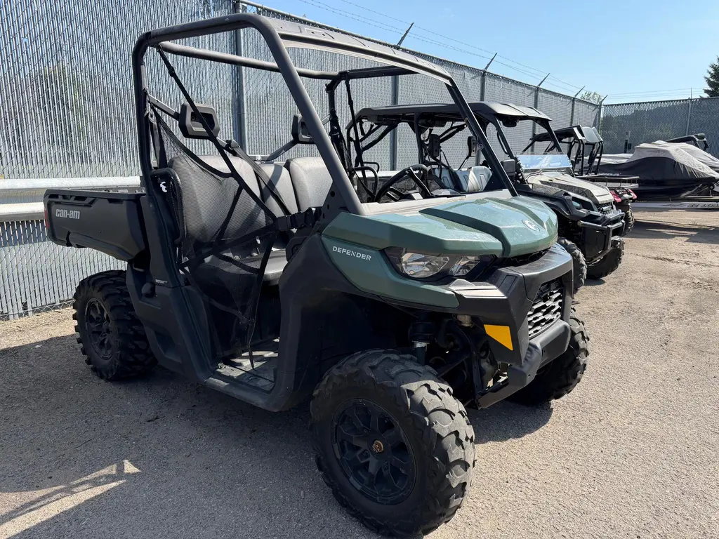 Can-Am DEFENDER DPS HD7 2025