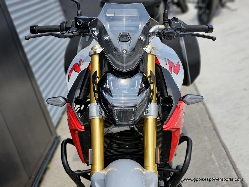 2021 Bmw F 900 R Hockenheim Silver Metallic / Racing Red