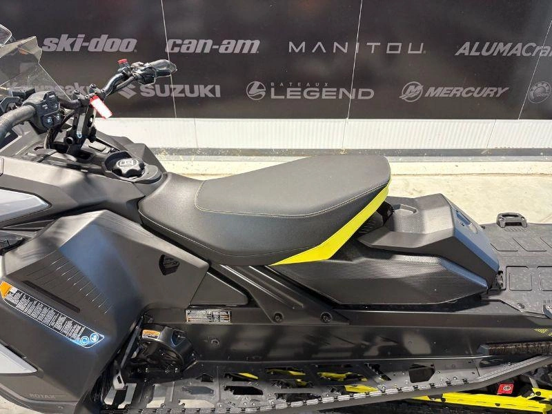 Ski-doo Renegade Adrenaline 900 Ace Turbo Ripsaw 1.25'' E.s. 2026