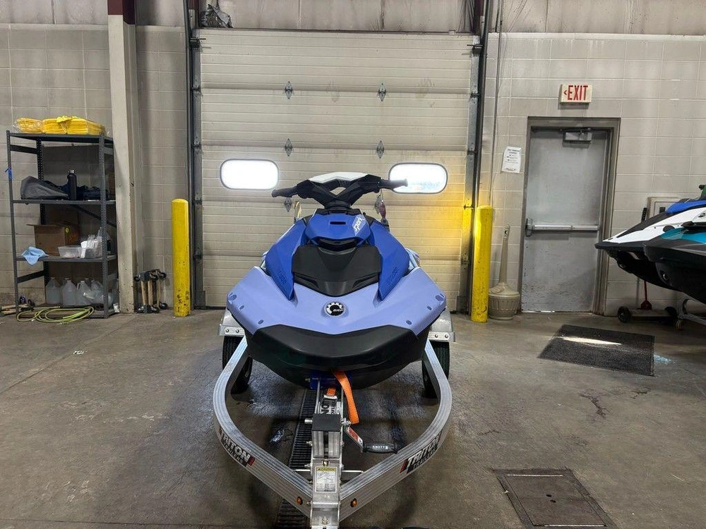 2025 Sea-doo Spark™ For 3 Rotax® 900 Ace™ - 90 Conv With Ibr And Audio