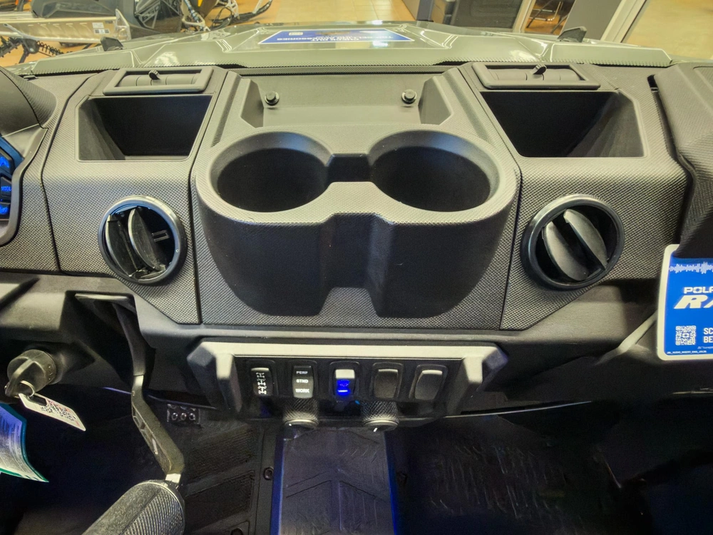2027 Polaris Ranger Xp 1000 Cab alt