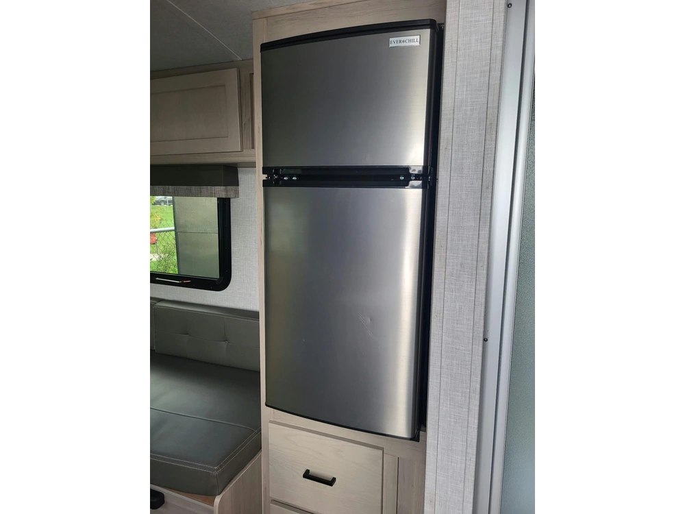 2023 Flagstaff E-pro 15tb alt