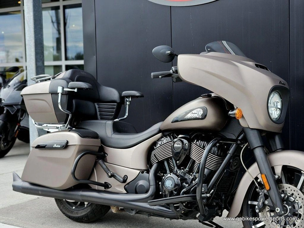 2019 Indian Motorcycle Chieftain Dark Horse® Bronze Smoke