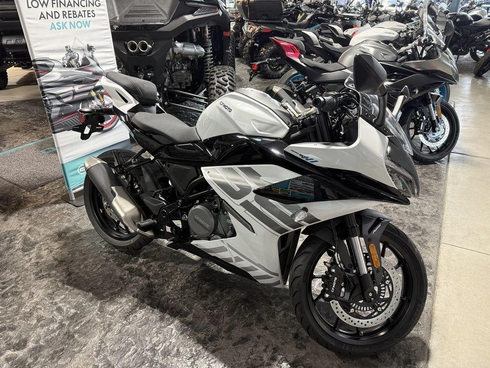2026 Cfmoto 300ss